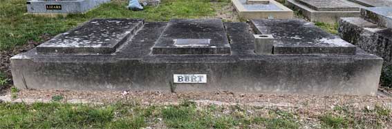 Burt grave